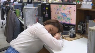 日職員宿醉躲廁所休息5分鐘　醒來竟過2小時　公司全炸鍋找人