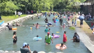 宜蘭消暑祕境東岳湧泉　遊客嗨打水仗透心涼