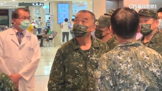 彈藥意外引爆！　上士手臂被炸斷　邱國正急探視