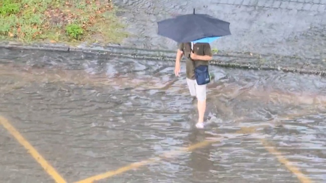 豪雨炸不停！杜蘇芮今距台最近 屏東、花蓮、台東「紫爆」防超大豪雨 | 華視新聞