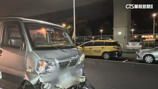 疑疲勞駕駛追撞警車！　員警雙腳受傷.頭暈