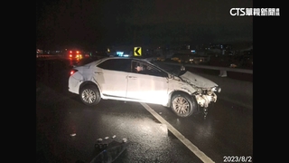 女駕駛國道撞護欄拋飛　遭後車拖行3公里亡