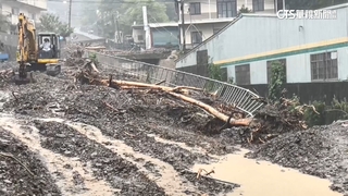 仁愛春陽土石掩埋6車及5戶民宅　村民急撤離
