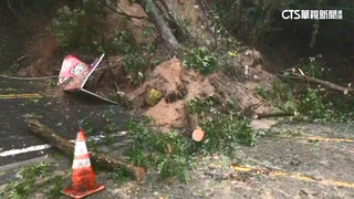 清境還是慘！　沿途土石崩塌　運菜車等下山排長龍