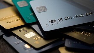 5萬月薪男養女友年刷30萬　淚嘆800萬房貸撐不住　他猶豫：該放生嗎