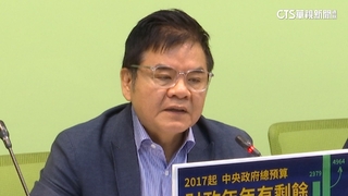 政治人物「換眼鏡」引關注　造型專家：拉近距離