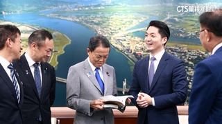 麻生太郎訪台我高度重視　總統親自接見