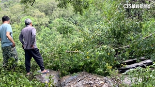 岡山整排透天厝下雨就淹　水利局：建商釀側溝淤積