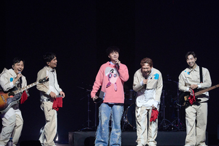 許富凱0偶包嗨唱〈舞女〉挺理想混蛋　北流秒變「混蛋大舞廳」