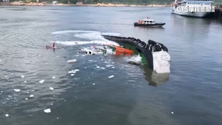 造價2億拖船擦撞新台馬輪沉沒！　5船員驚險獲救