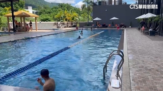 台東知本某飯店泳池傳刺鼻味　4大9小嘔吐送醫
