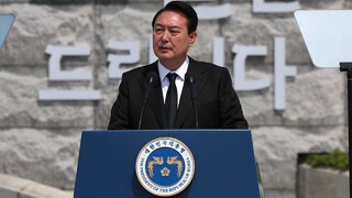 尹錫悅帶頭吃海鮮　安民心並回擊在野黨