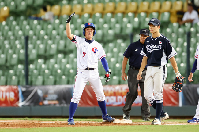 代打邱鑫擊退韓國王牌　U18中華隊6：1贏球二連勝！ | 華視新聞