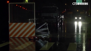 花蓮玉里便橋斷裂　路面驚現大坑洞