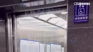 花蓮新城青宅淹水未退　住戶店家忙清理殘局