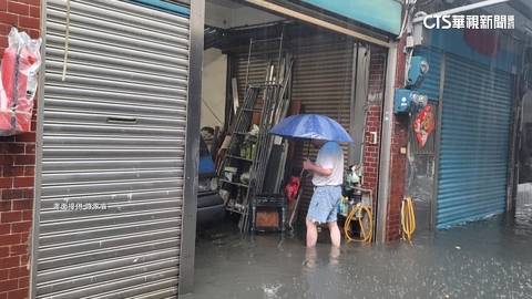 大雨狂炸北台灣！桃園八德水灌民宅　街道淹成河