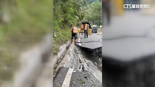 南橫台東利稻風災路斷　農民人力接駁運蔬菜