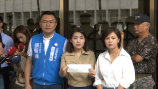 徐巧芯赴北檢提告　控畜產會.陳吉仲圖利違反銀行法