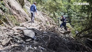 苗栗大鹿林道土石崩　保七警助27位登山客脫困