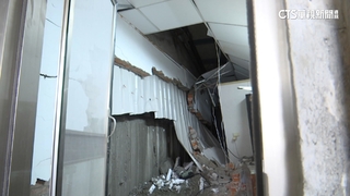 新北建案混凝土灌破鄰屋　民宅3樓整層遭掩埋