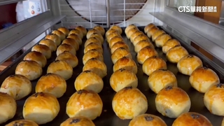 阿公是蔣介石御用餅師　披薩師傅賣蛋黃酥受好評