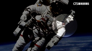 中使館外宣翻車！　中國太空人竟戴美國旗臂章