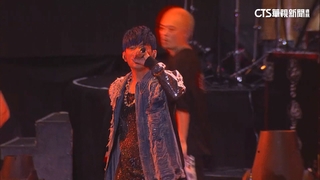 周杰倫中國天津開唱！　合體巨星成龍飆歌