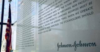 嬌生百年品牌標誌更動！紅色草寫變為正楷體　官方：專注醫藥健康