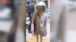 穿「耶穌受難」潮T搭高捷　遭女跟拍還搶手機