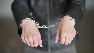 送貨司機持刀劫走婦人6千元　法院判7年3個月 　　