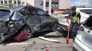 台南8汽機車連環撞6傷　肇事駕駛一度受困車內