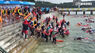 2.4萬人日月潭「下水餃」　壯男泳渡不適亡傳憾