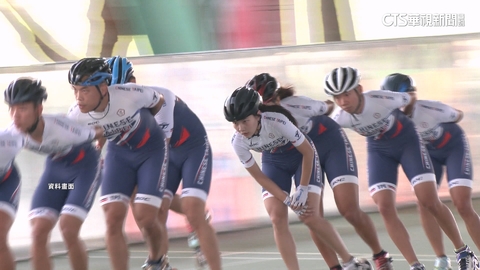 滑輪溜冰「金包銀」！　施沛妤.楊合貞共享頒獎台