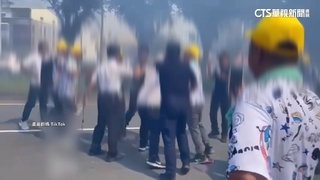 廟會鞭炮擺滿路！　警制止.廟方不理上演「你追我跑」