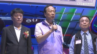 柯文哲拋在野比民調　郭台銘：比經濟治國能力