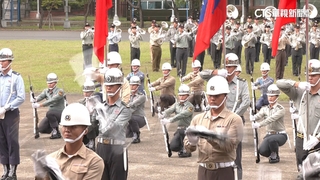 三軍樂儀隊國慶表演　鼓號樂隊中場挑大梁