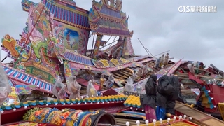 小犬狂風！　七股龍山宮建醮「4樓高牌樓」被吹垮