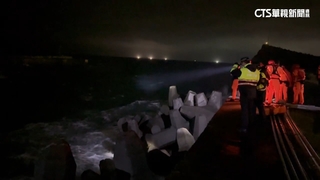 野柳漁港男釣客疑撿物落海！　送醫搶救不治