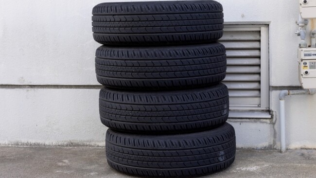 輪胎最早不是黑色！　日廠普利司通揭密「輪胎轉黑」原因 | 華視新聞