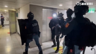 鑽石大樓應召站遭清樓！　嫌供出警「消費未付錢」