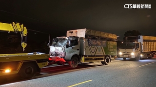 宜蘭資源回收車自撞電線桿墜田　1死2傷