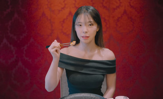 李多慧首體驗「奢華料理」選在台北 網讚：把台灣拍得很美