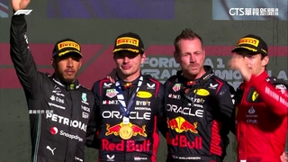 F1紅牛車手兩樣情！　Max刷紀錄.Perez退賽