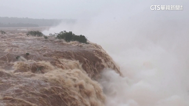 水位上升16倍！　南美洲「伊瓜蘇瀑布」驚現奇觀 | 華視新聞