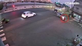 命大！女騎士遭撞「車輪輾2次」　幸僅骨盆破裂