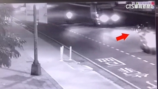 36萬鈔票到處飛.民眾狂撿　警方只找回29萬元