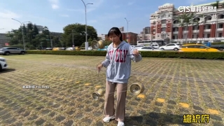 國中畢旅到總統府前玩扯鈴　引憲兵關切　同學：超難忘