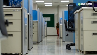 壓力大不想上班！ 她苦惱該不該「放棄6個月年終」：每天都水深火熱