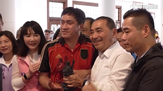 民調戰！侯質疑「柯學加權」　柯辦酸沒自信別自我催眠