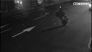 騎士減速禮讓救護車　後方重機剎不住追撞釀3傷